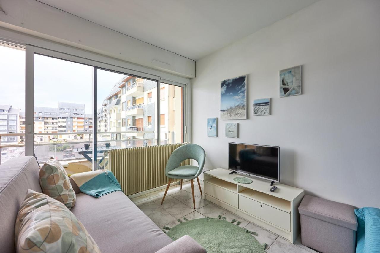 Juno Marina Apartment Courseulles-sur-Mer Bagian luar foto